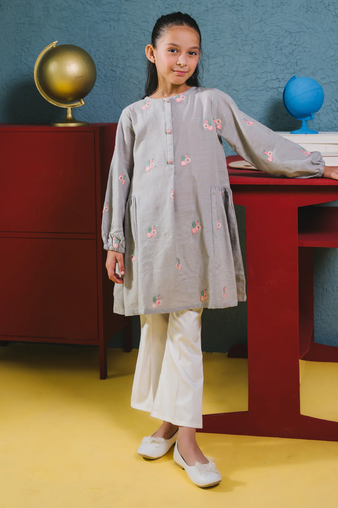 Embroidered Kurta - 1161 - Image 9