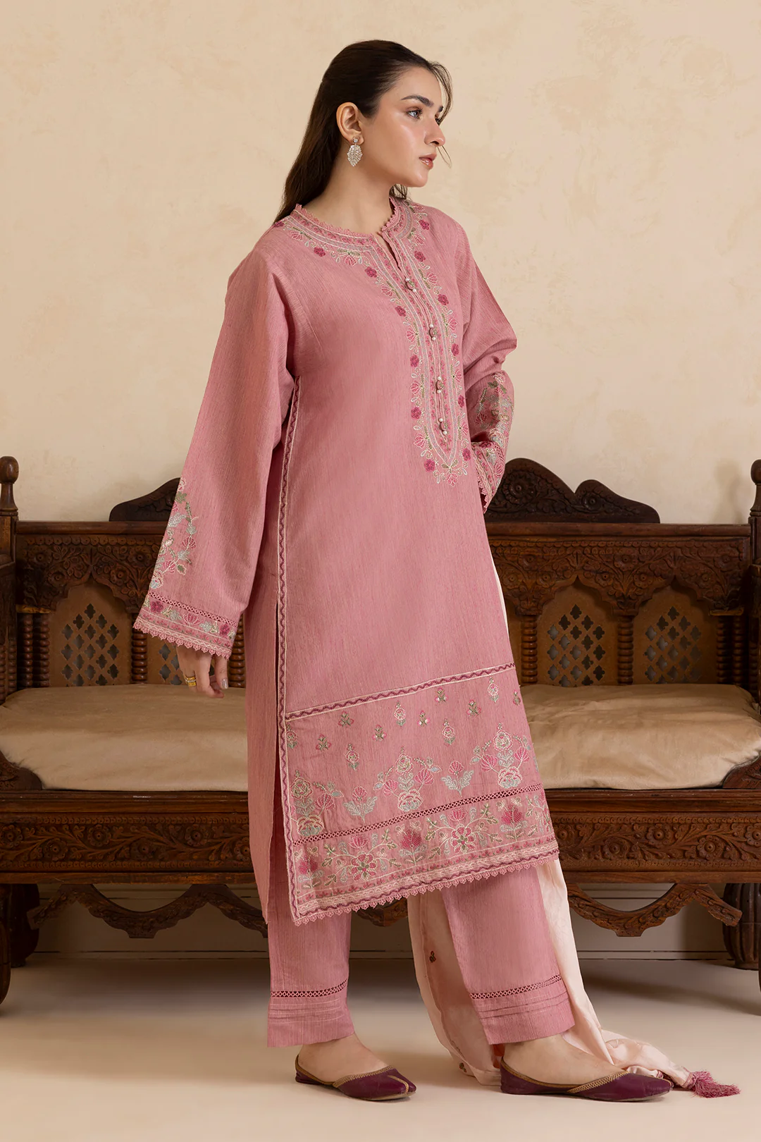 Embroidered Kurta Shawl Trouser - 3414 - Image 4