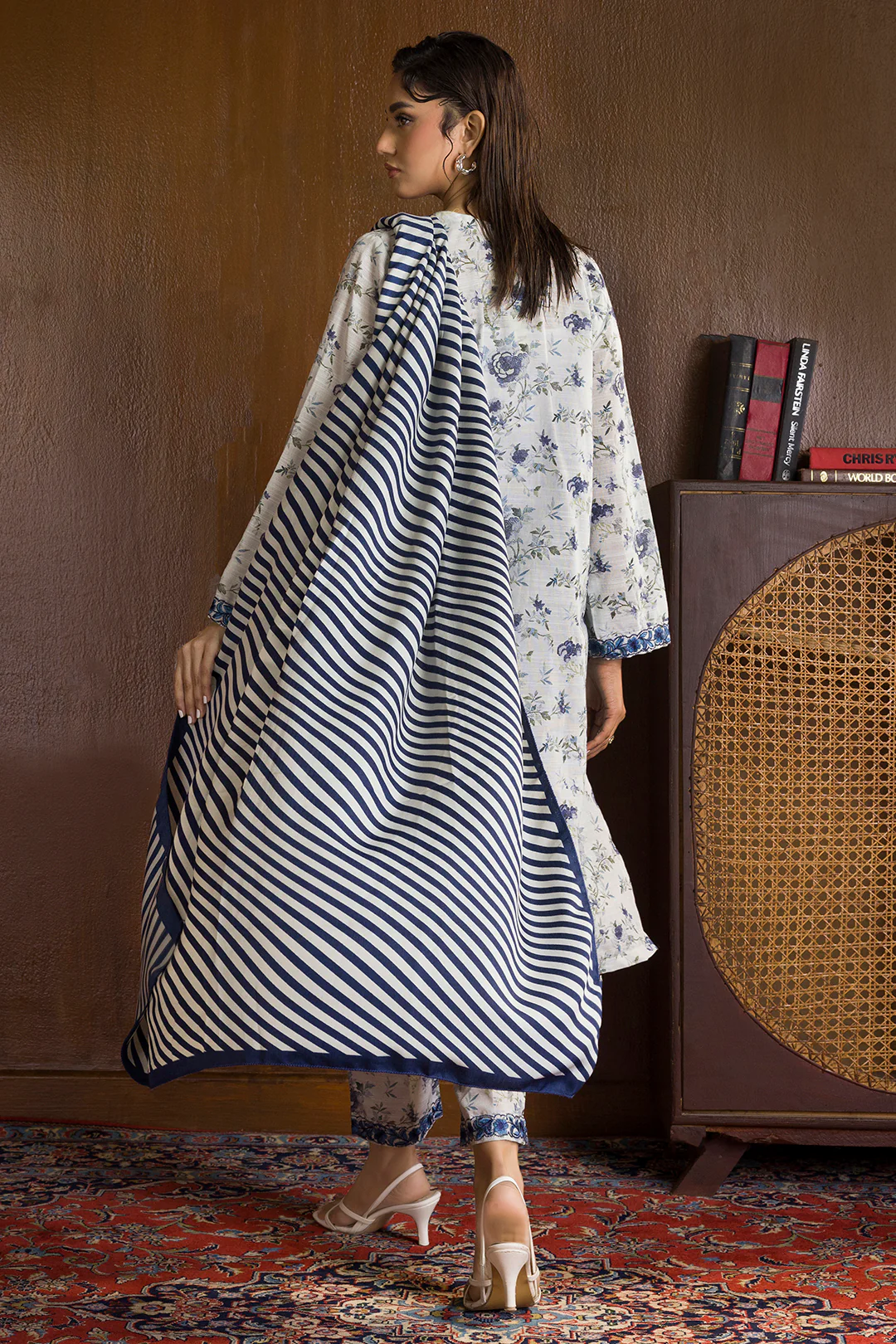 Embroidered Kurta Shawl Trouser - 3015 - Image 7
