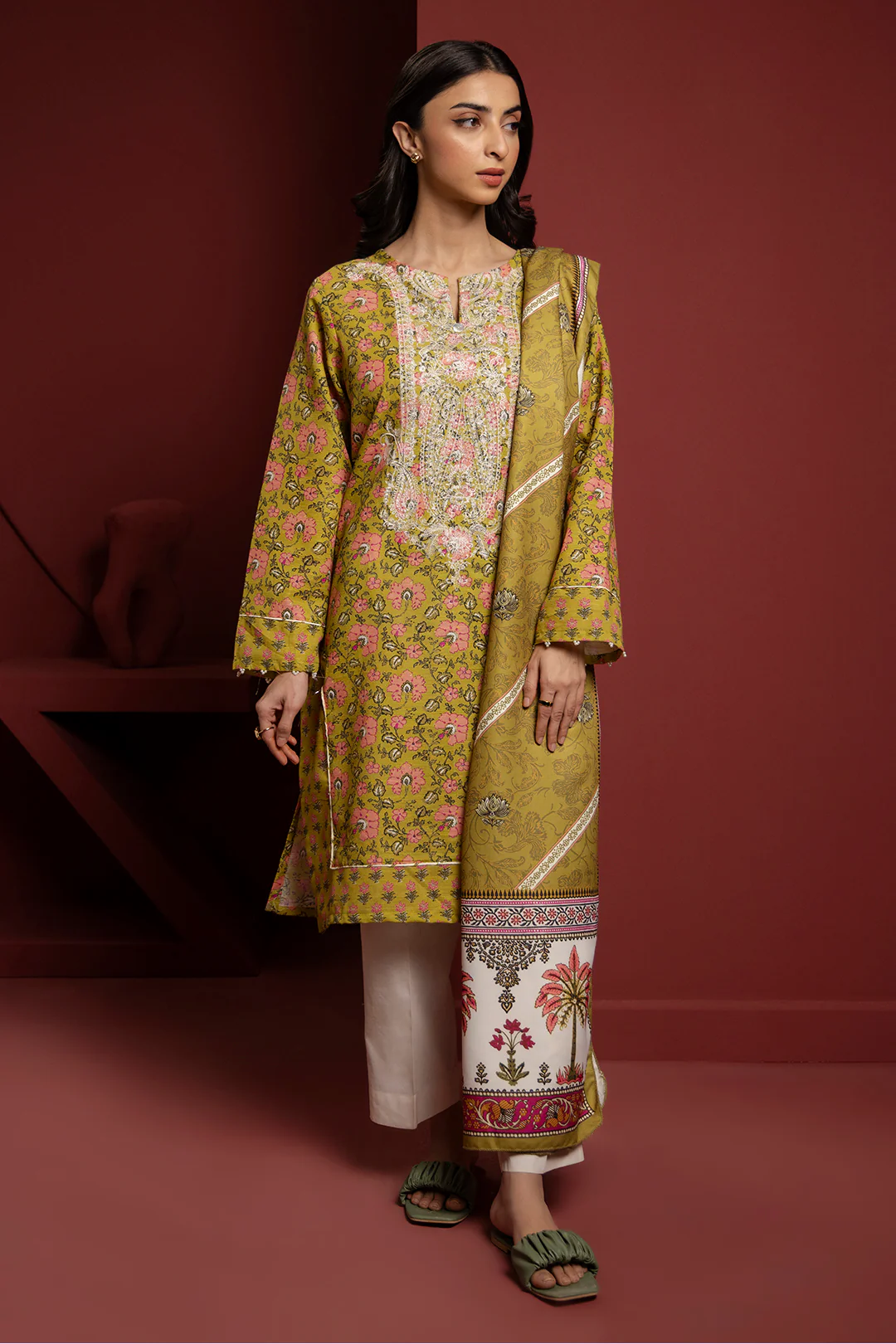 Embroidered Kurta Shawl - 3036 - Image 15