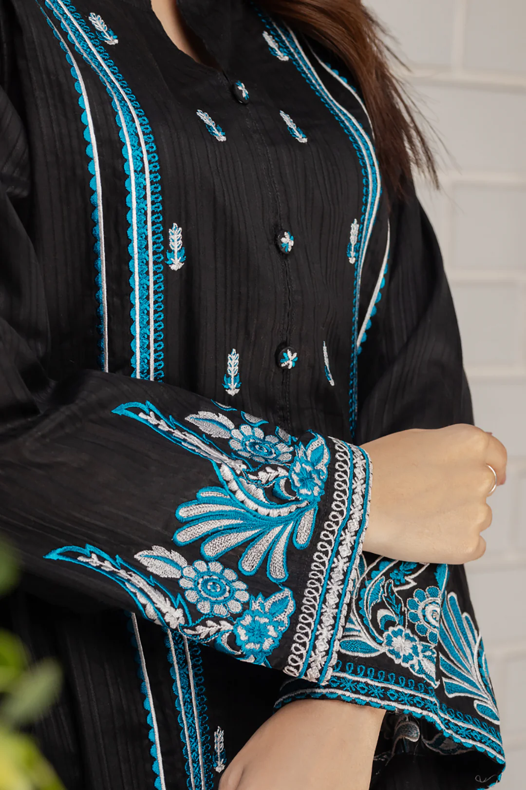 Embroidered Kurta Trouser - 1093 - Image 4