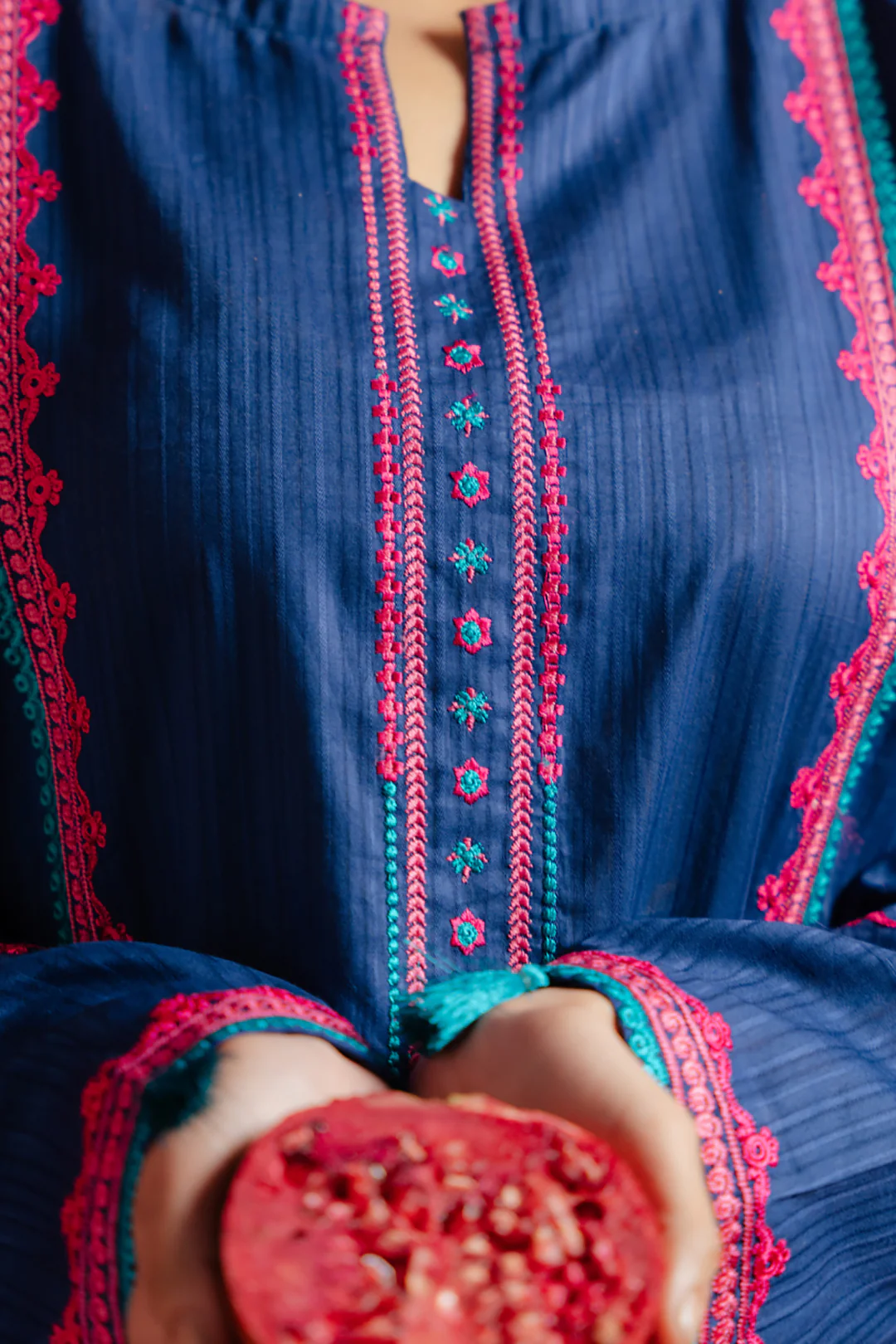 Embroidered Kurta Trouser - 1098 - Image 4