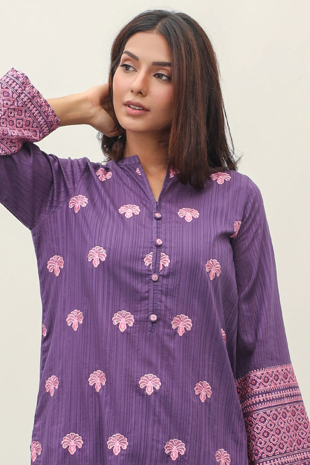 Embroidered Kurta Trouser - 1224 - Image 6