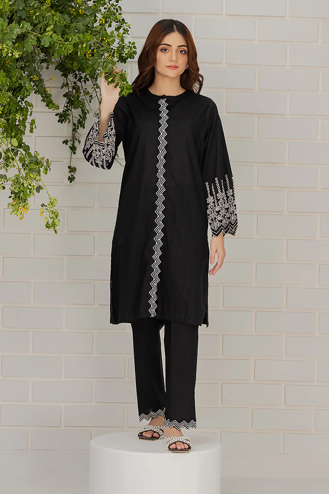Embroidered Kurta Trouser - 1235 - Image 2