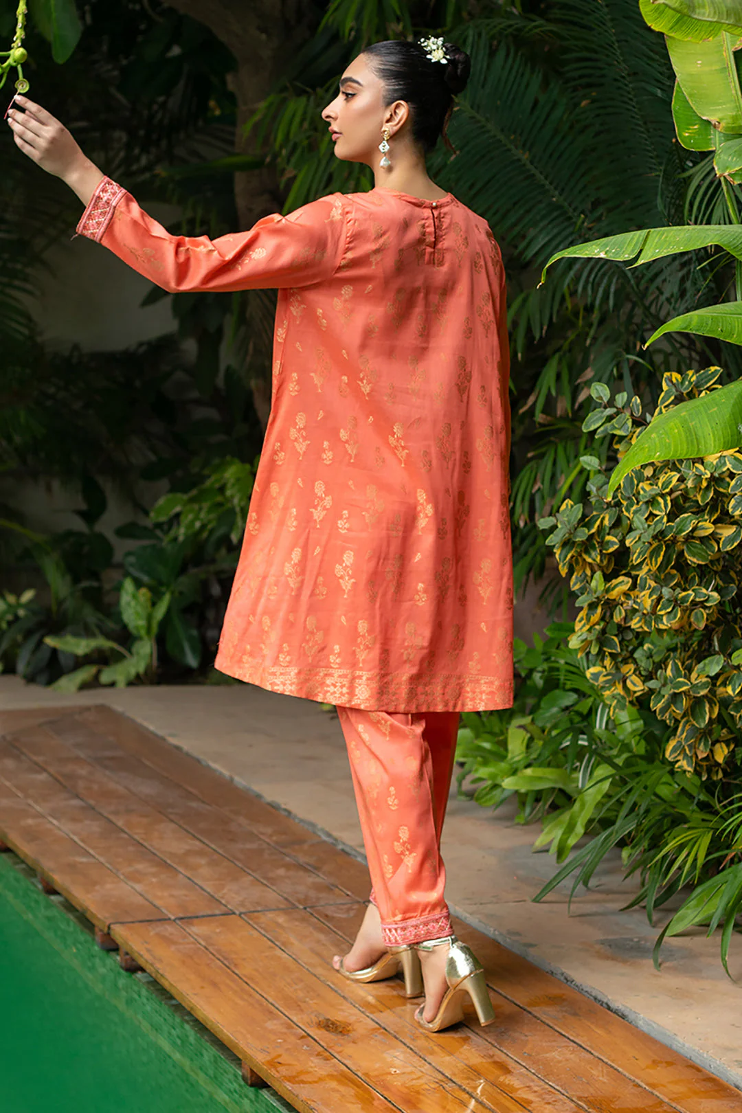 Embroidered Kurta Trouser - 3261 - Image 7