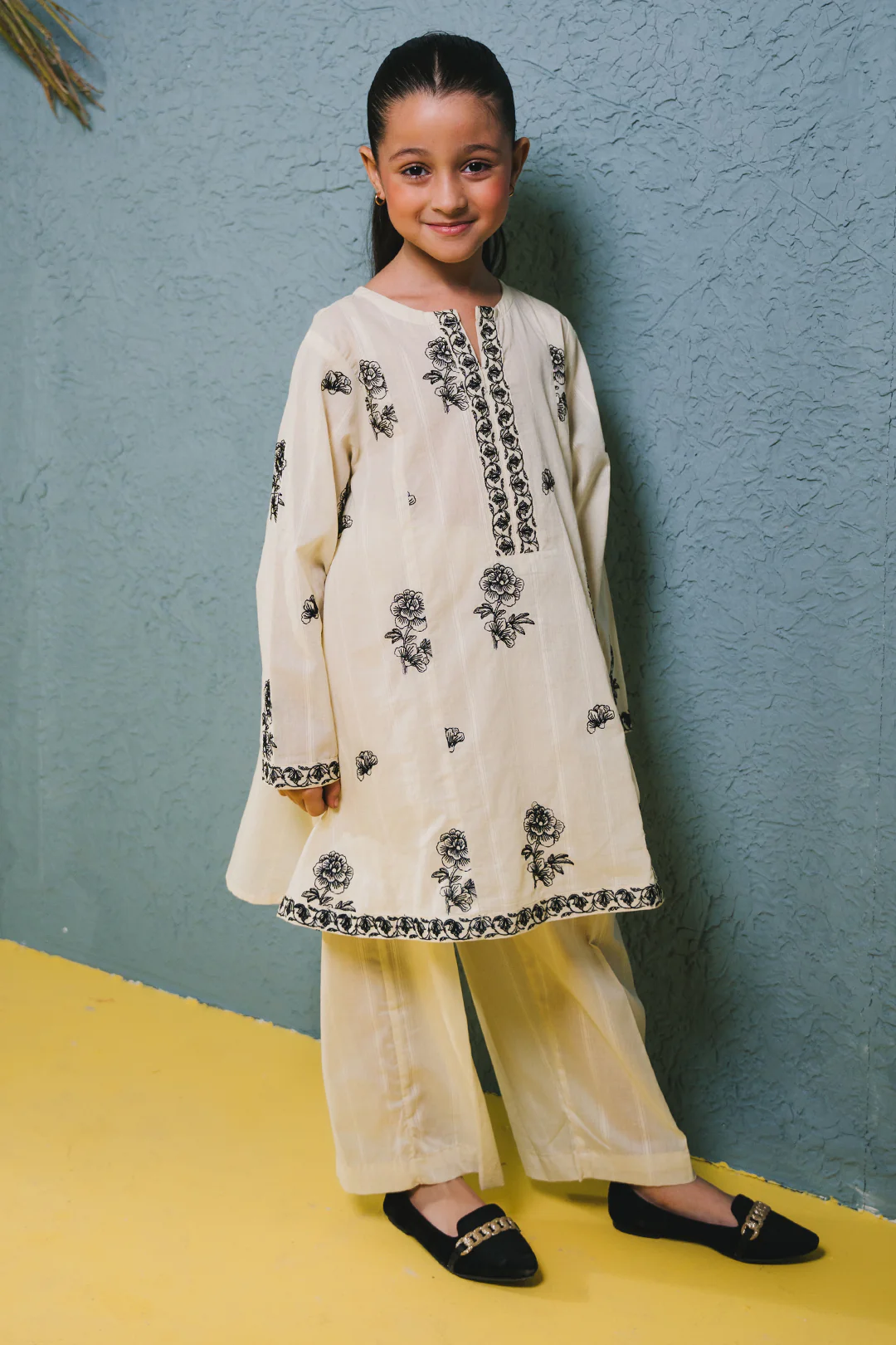 Embroidered Kurta Trouser - 2416 - Image 2