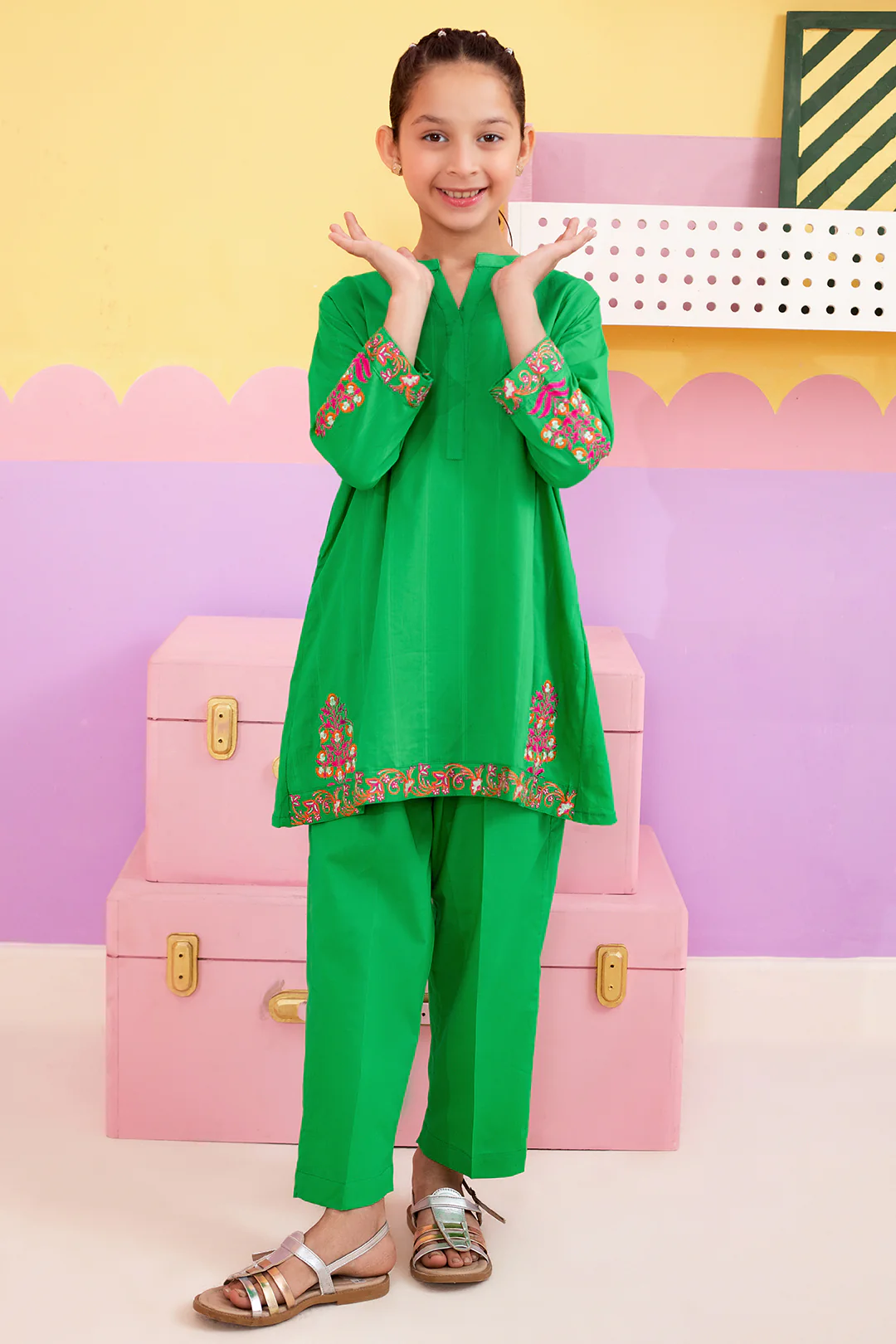 Embroidered Kurta Trouser - 2421 - Image 3