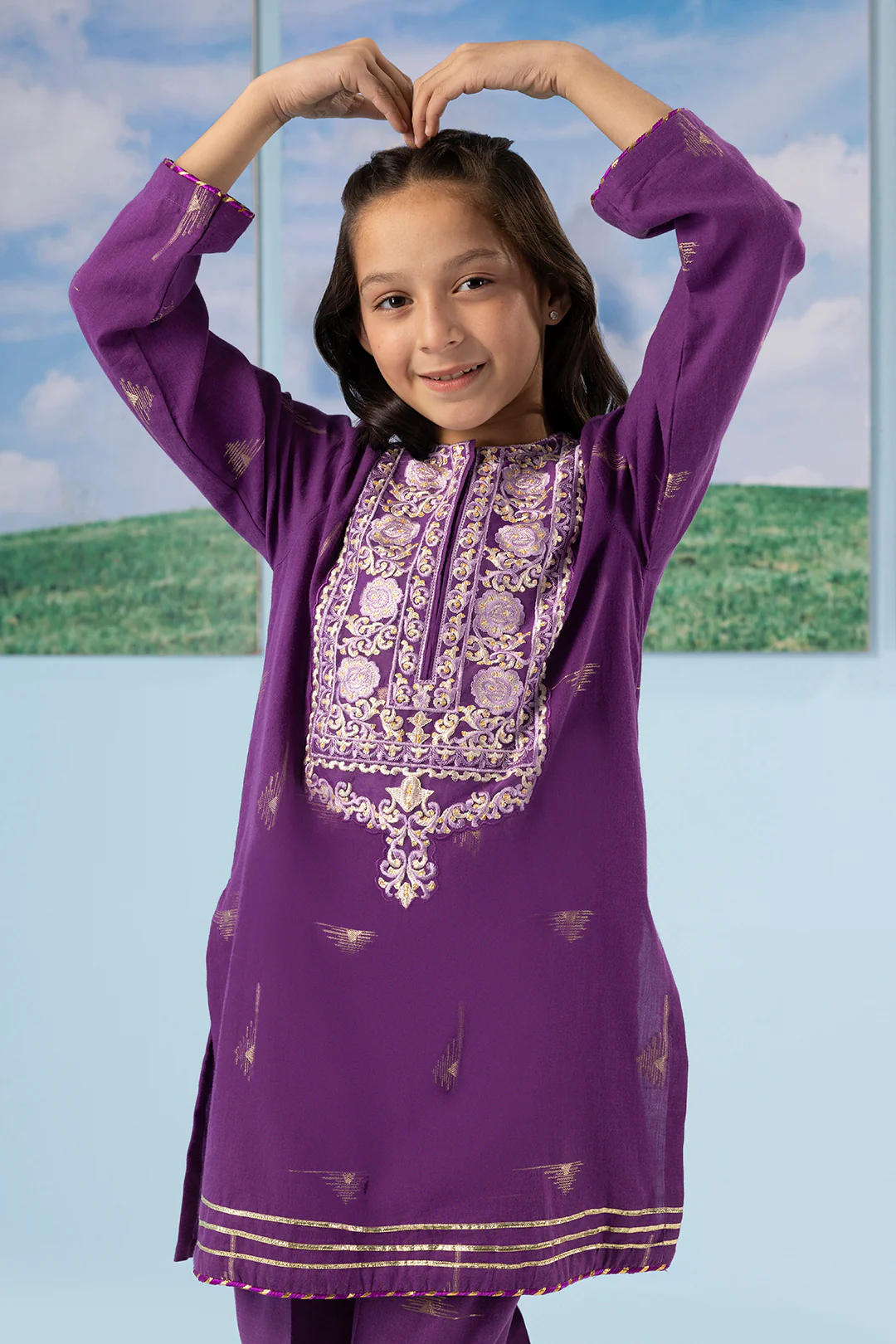 Embroidered Kurta Trouser - 2201 - Image 4