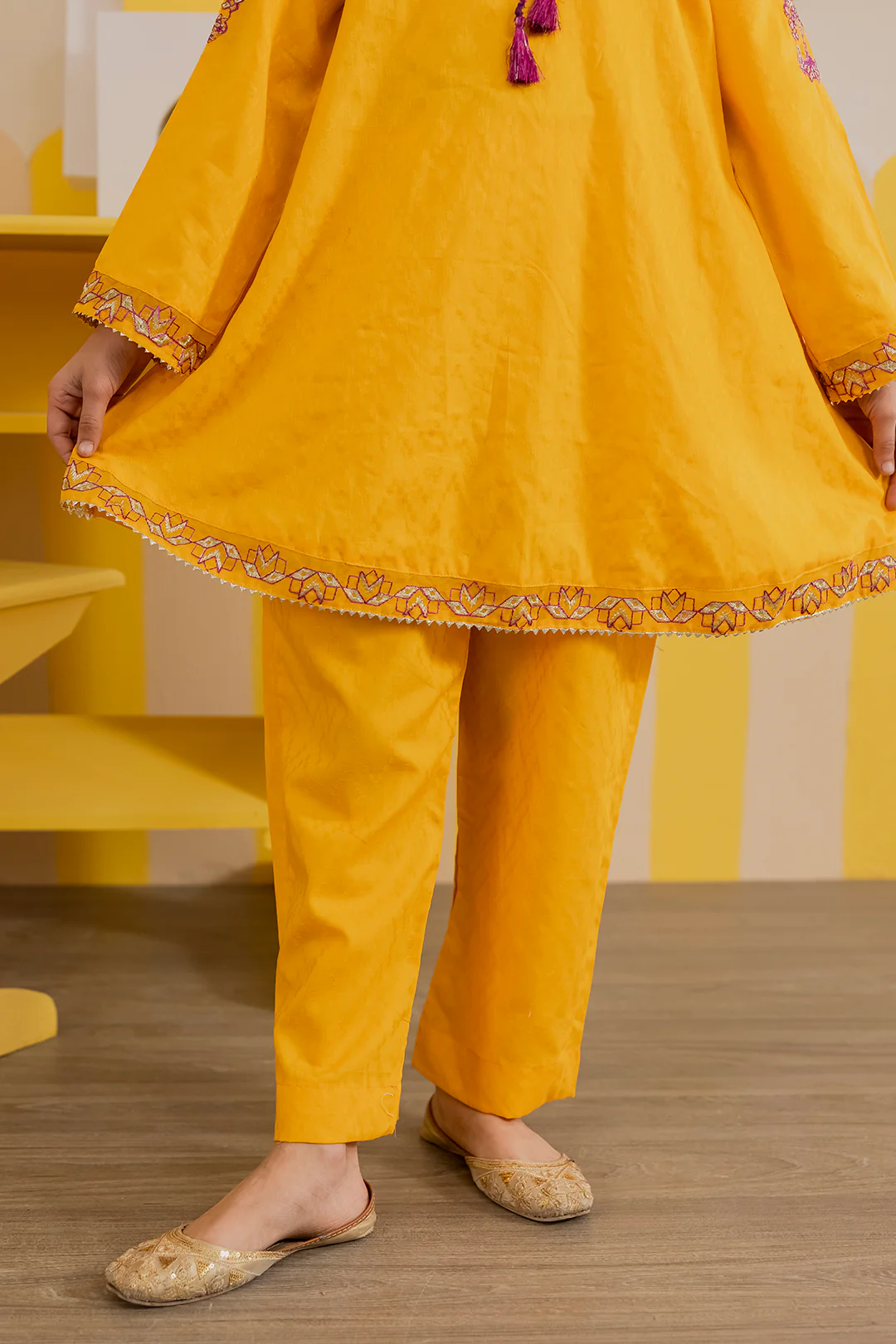 Embroidered Kurta Trouser - 2206 - Image 6