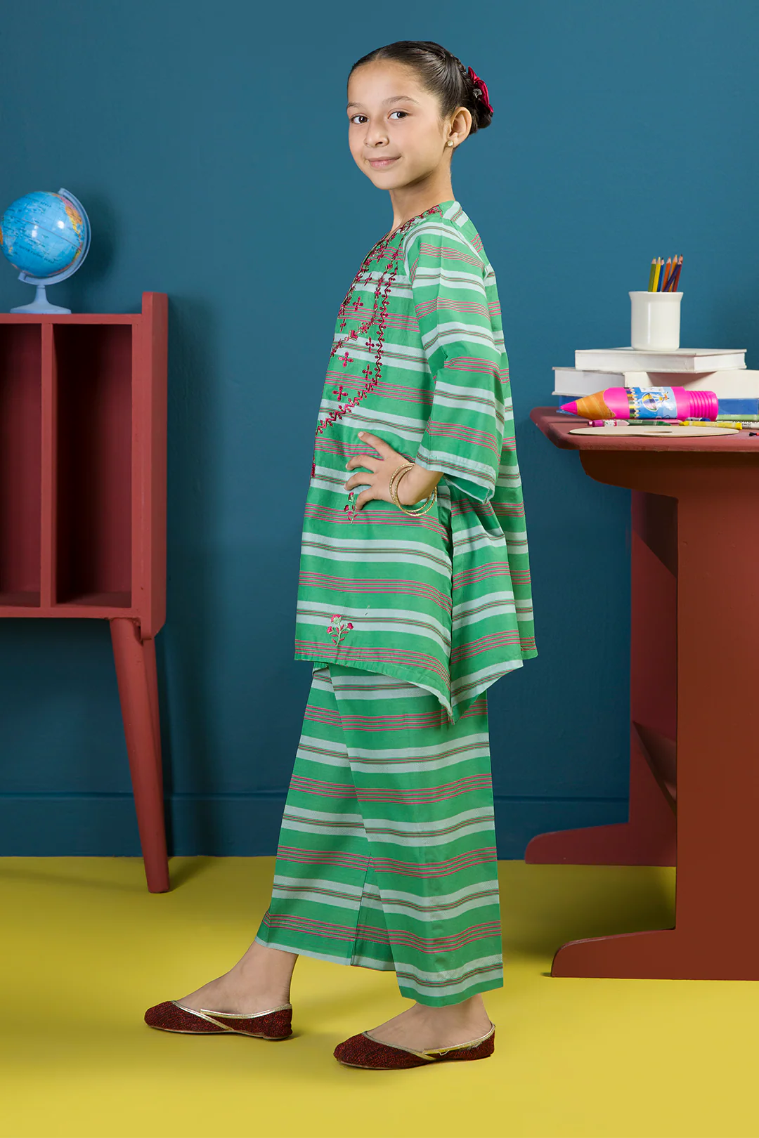 Embroidered Kurta Trouser - 2343 - Image 4