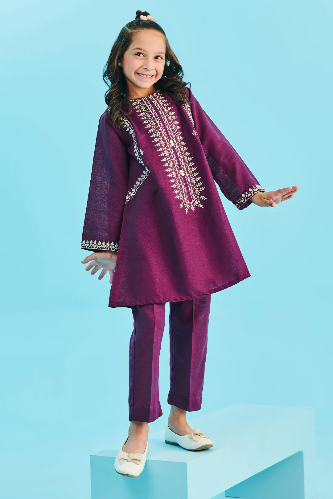 Embroidered Kurta Trouser - 2186 - Image 2