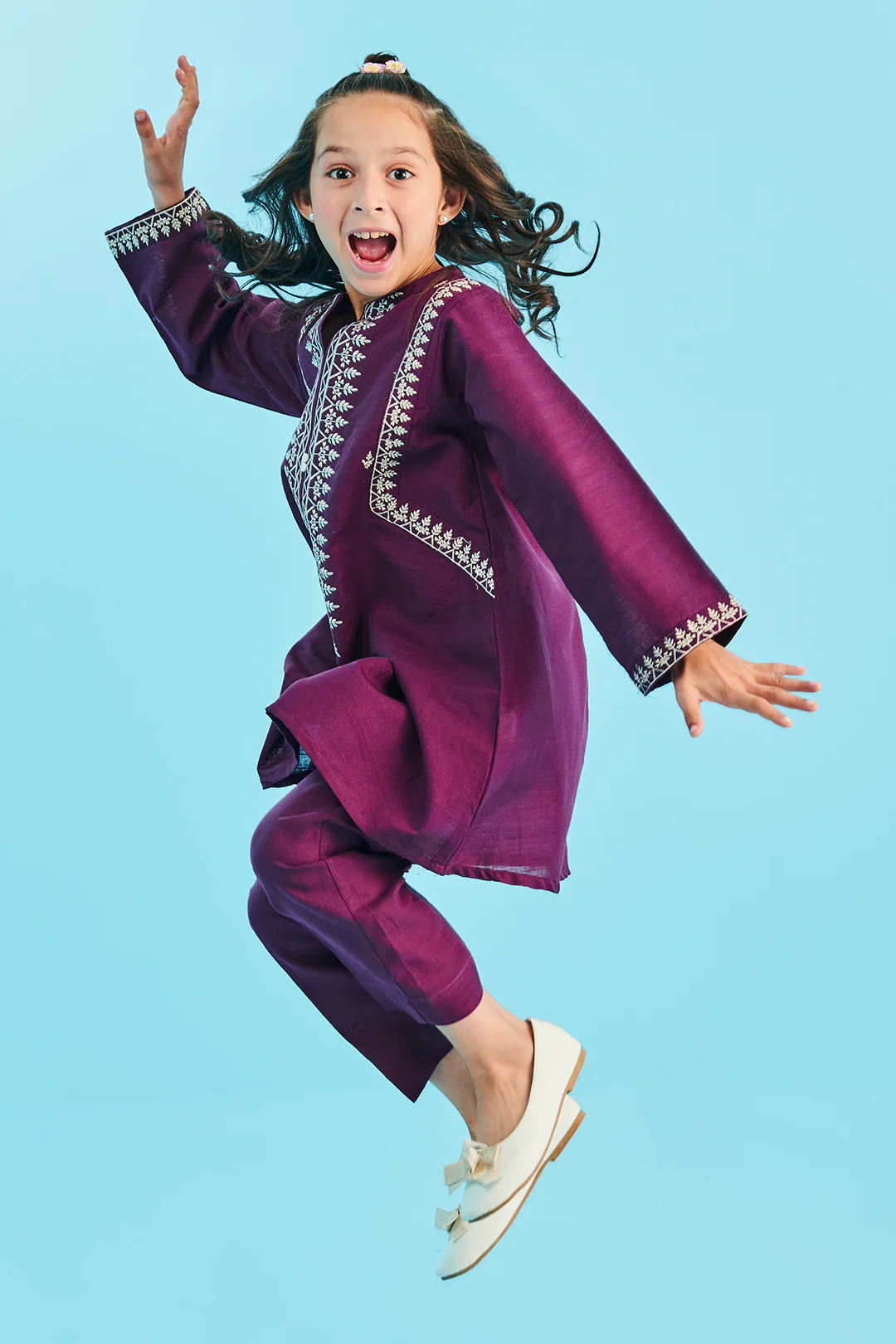 Embroidered Kurta Trouser - 2186 - Image 3