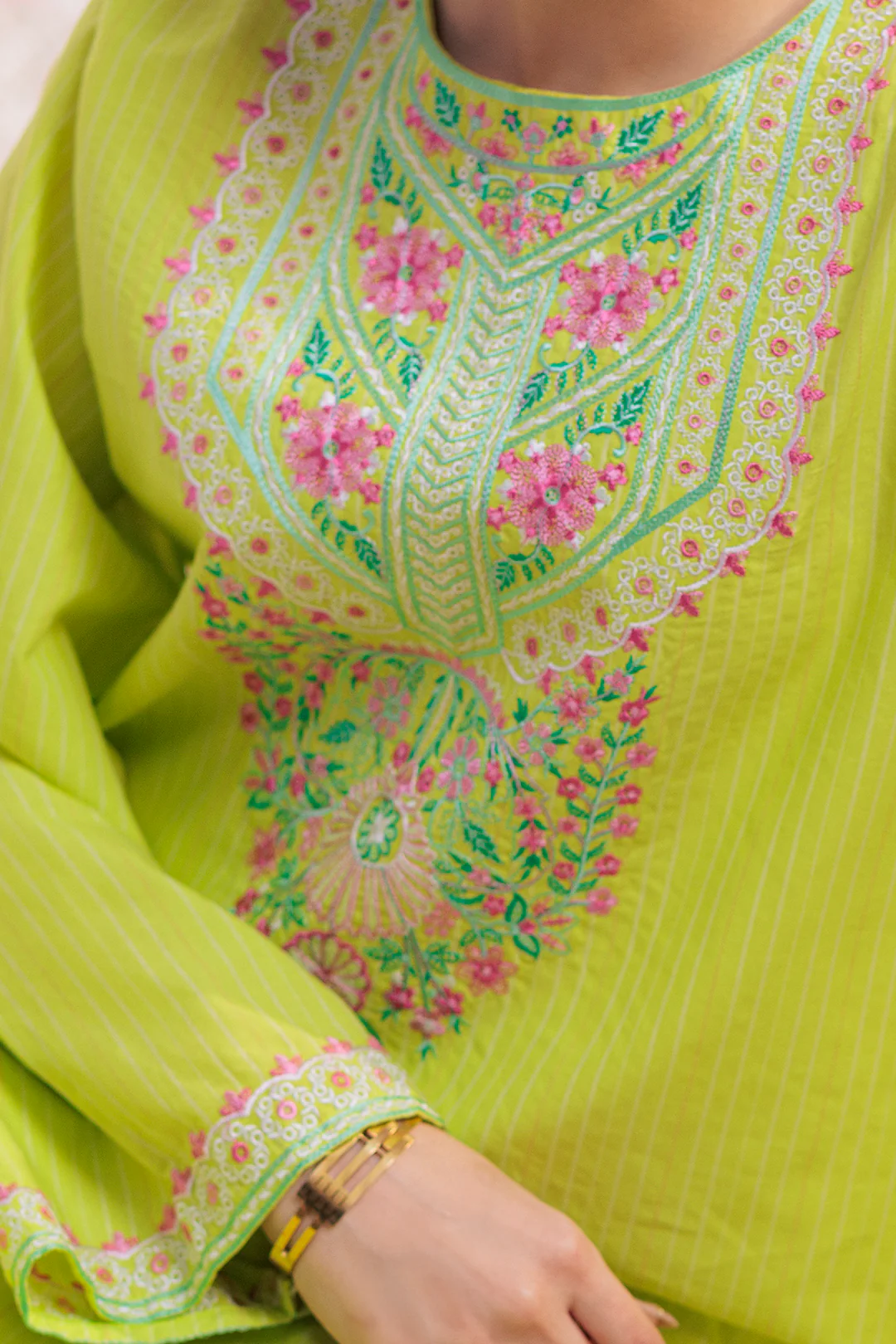Embroidered Kurta Trouser - 2885 - Image 5