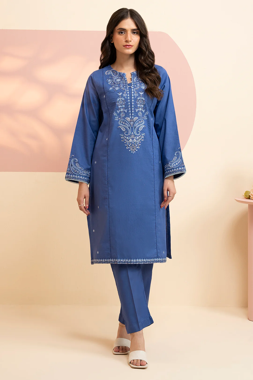 Embroidered Kurta Trouser - 3216