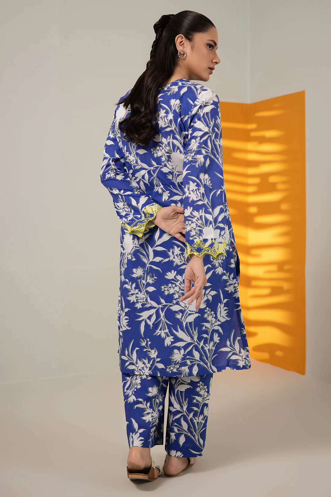 Embroidered Kurta Trouser - 3280 - Image 6