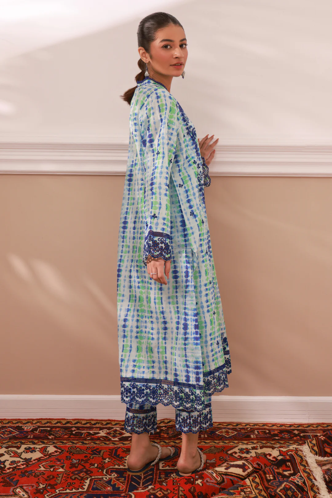 Embroidered Kurta Trouser - 3316 - Image 3