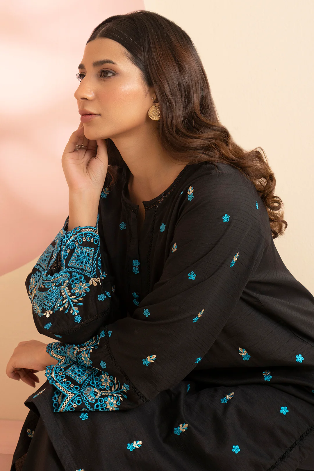 Embroidered Kurta Trouser - 3319 - Image 7