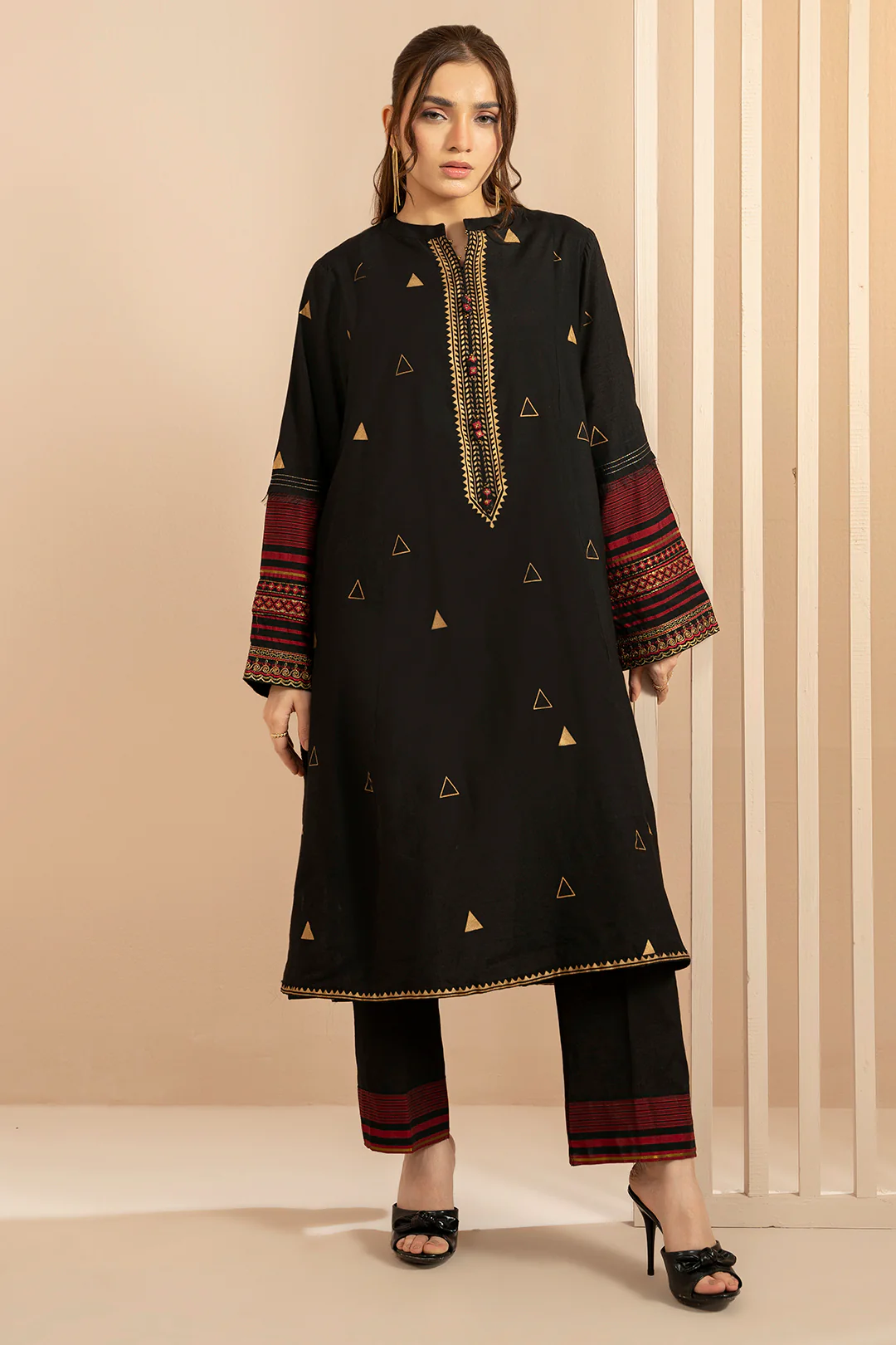 Embroidered Kurta Trouser - 3324 - Image 6