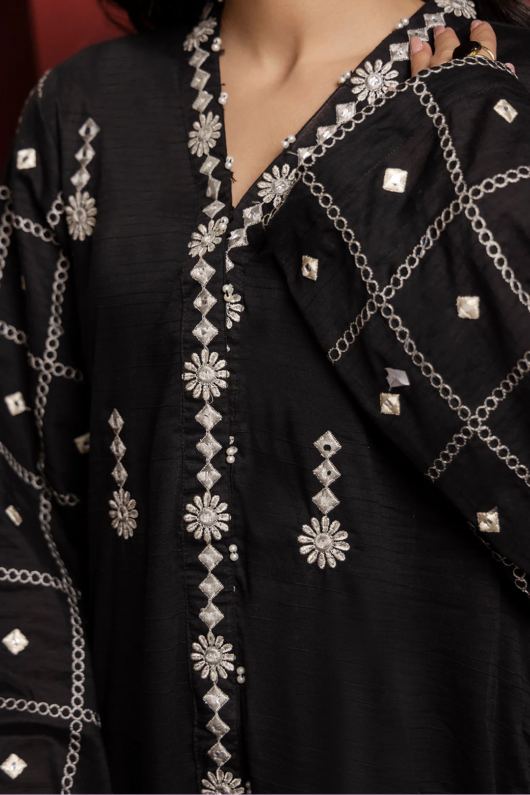 Embroidered Kurta Trouser - 3328 - Image 4