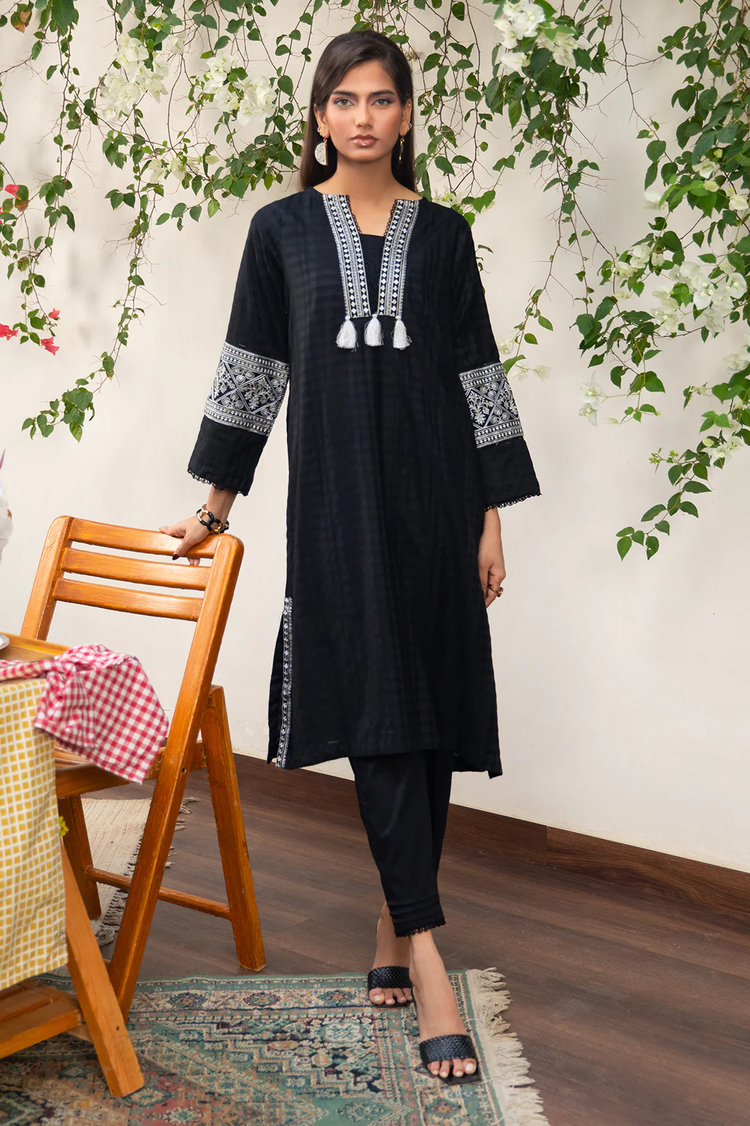 Embroidered Kurta Trouser - 1239 - Image 2