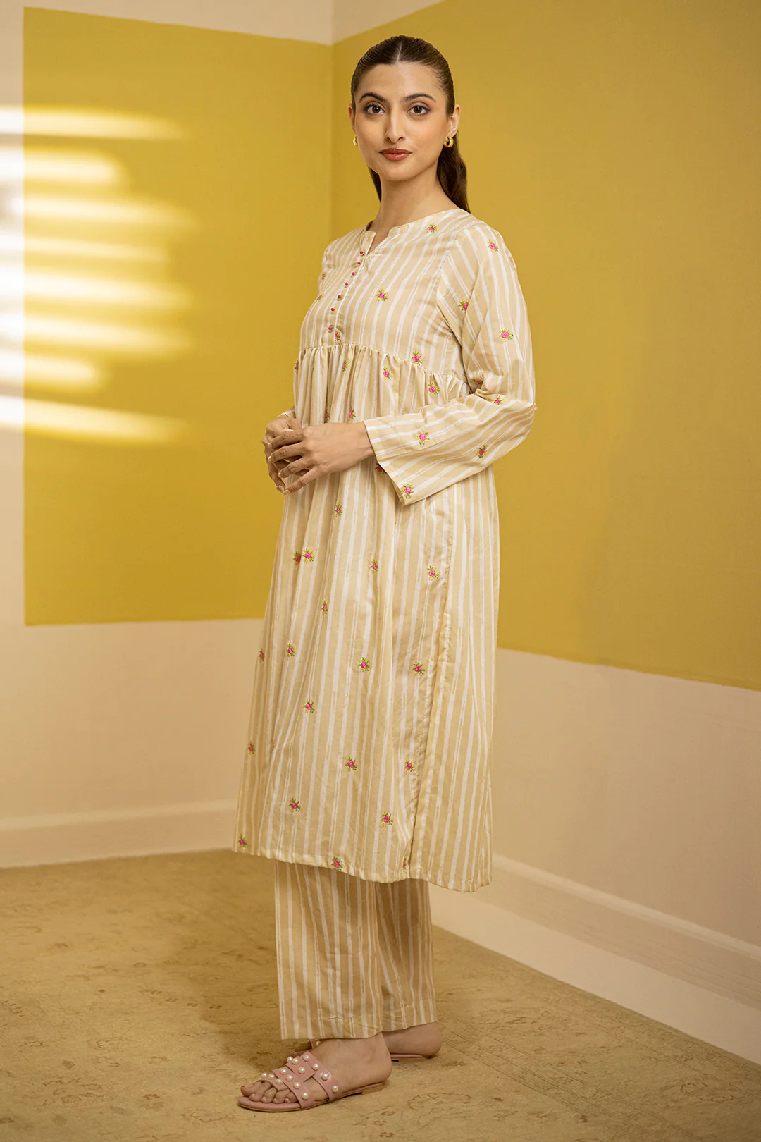 Embroidered Kurta Trouser - 1527 - Image 3