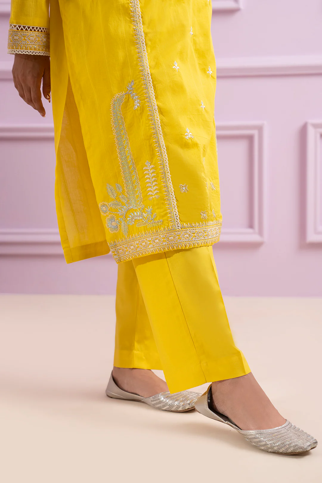 Embroidered Kurta Trouser - 2092 - Image 7