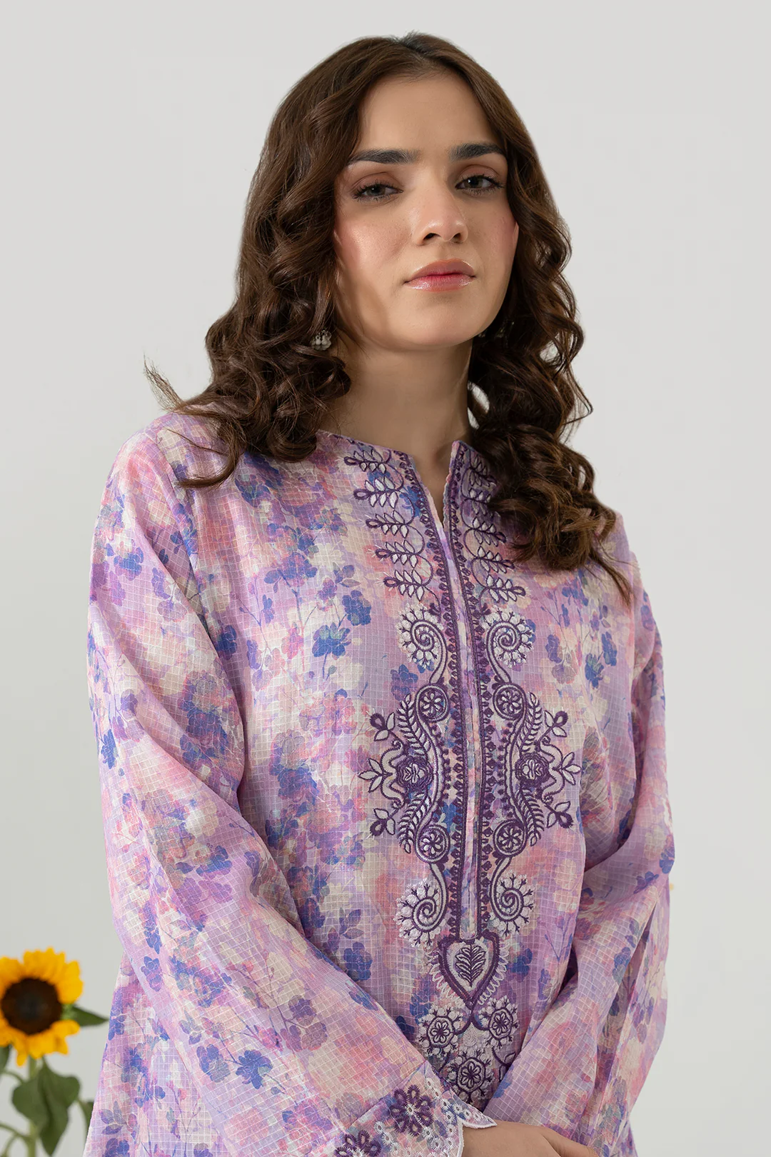 Embroidered Kurta Trouser - 1688 - Image 3