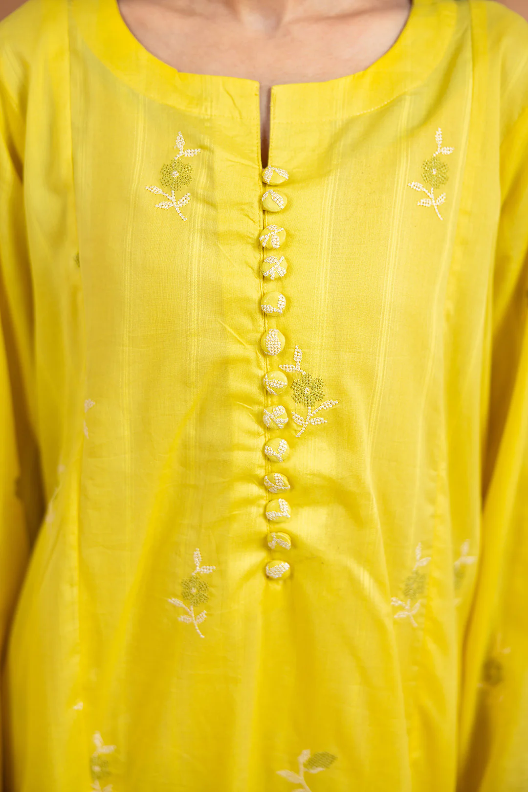 Embroidered Kurta Trouser - 1690 - Image 5