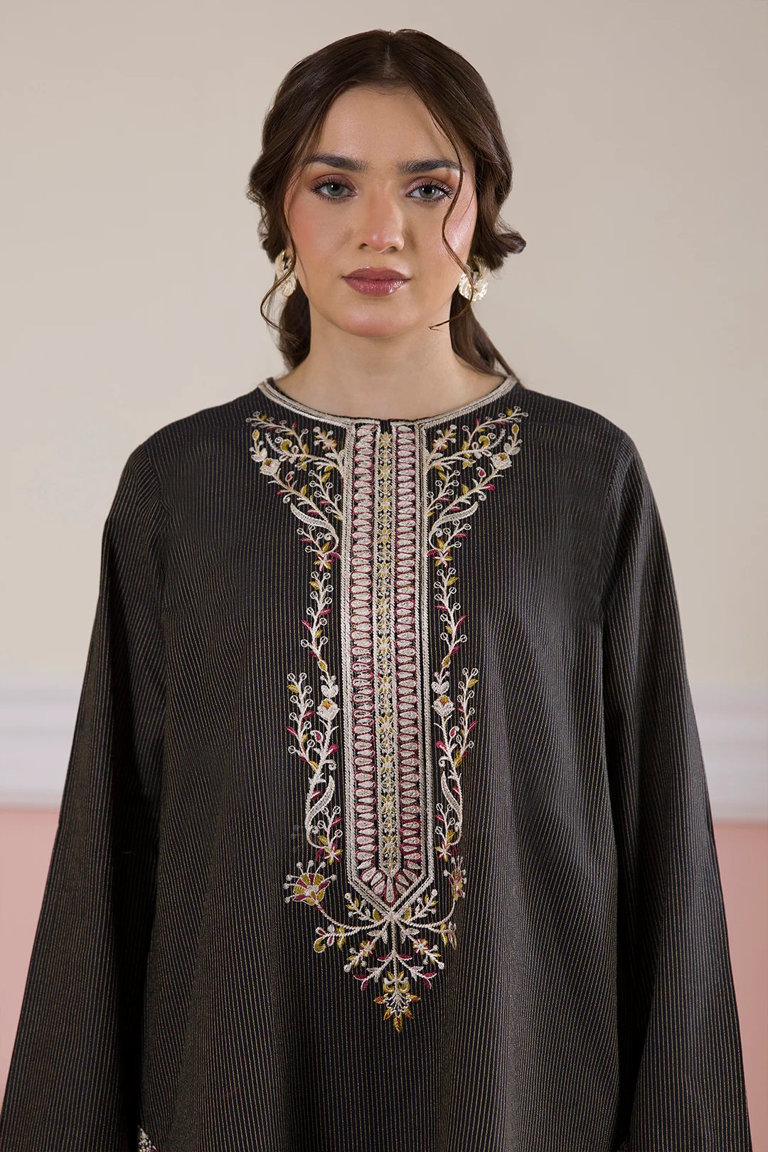 Embroidered Kurta Trouser - 1694 - Image 4