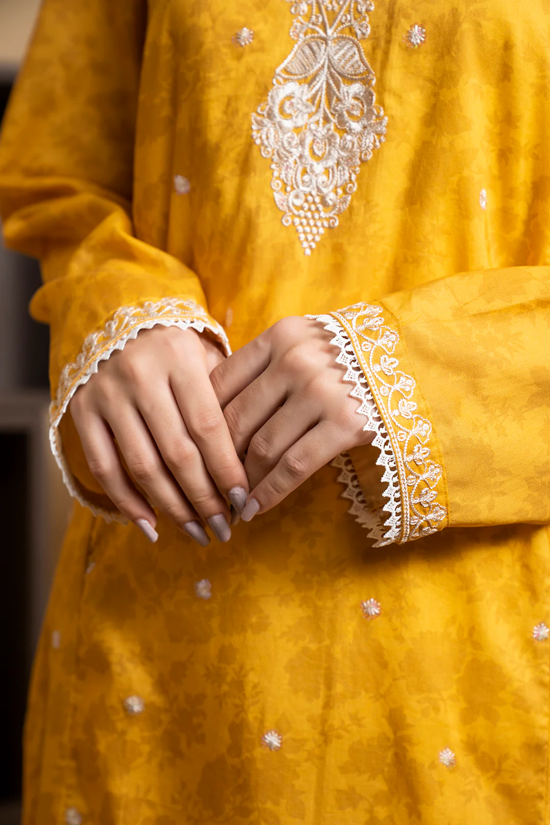 Embroidered Kurta Trouser - 1920 - Image 5