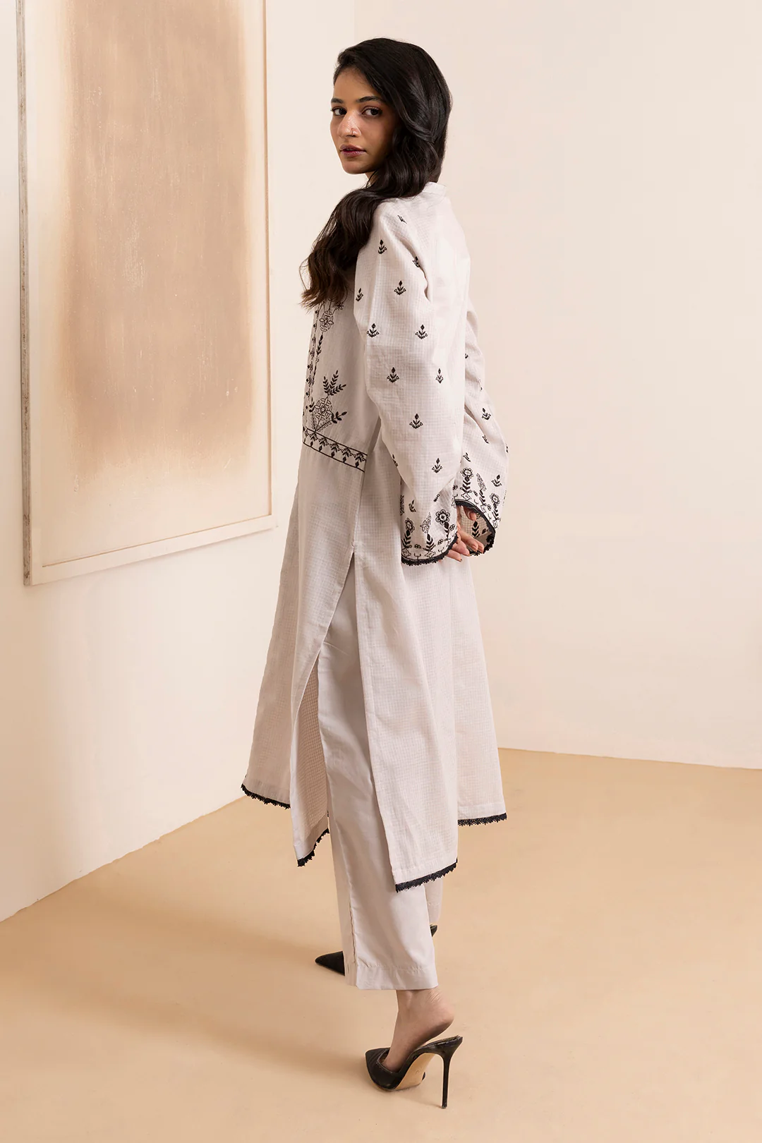Embroidered Kurta Trouser - 2185 - Image 8