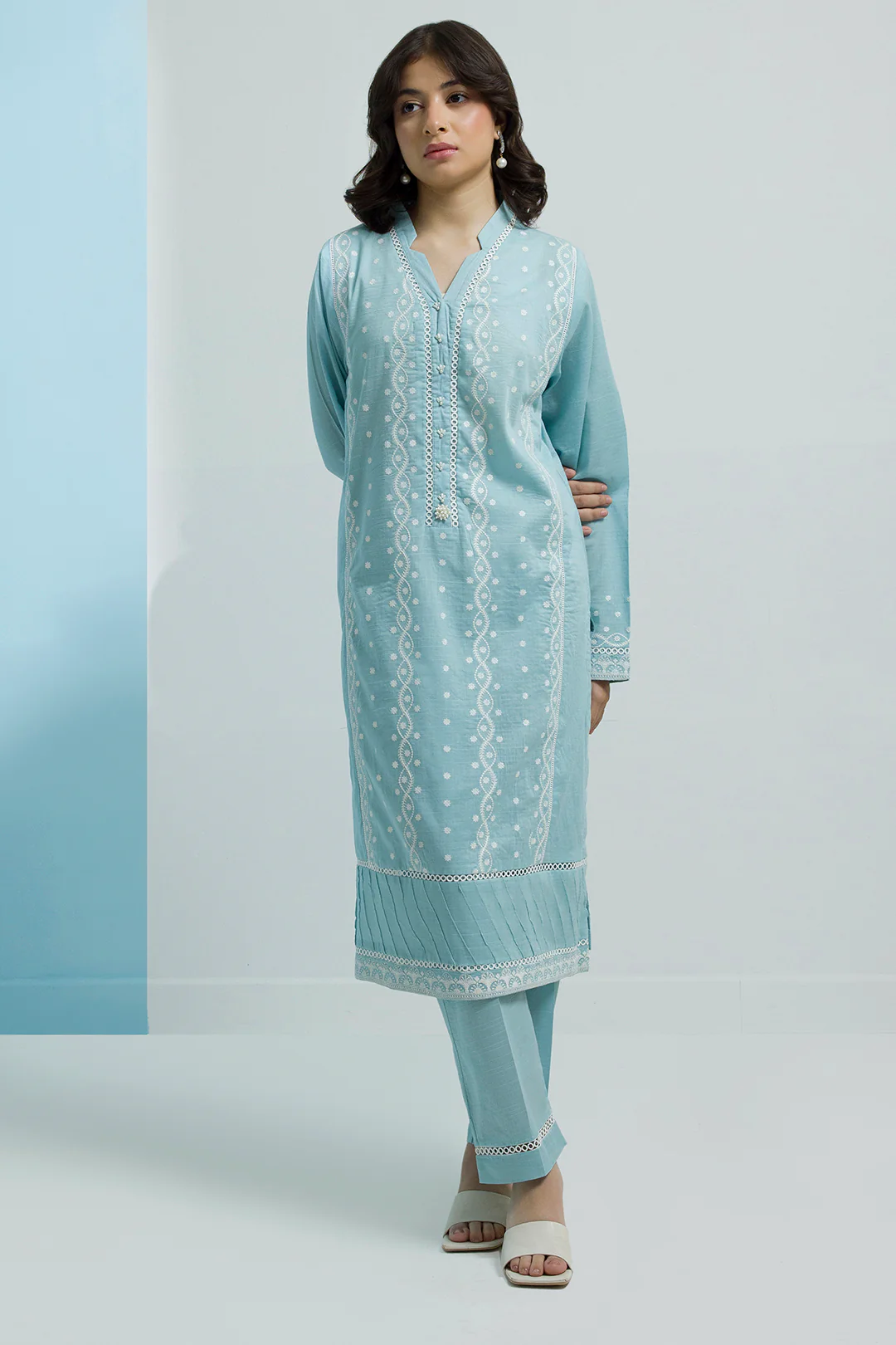 Embroidered Kurta Trouser - 2502 - Image 5