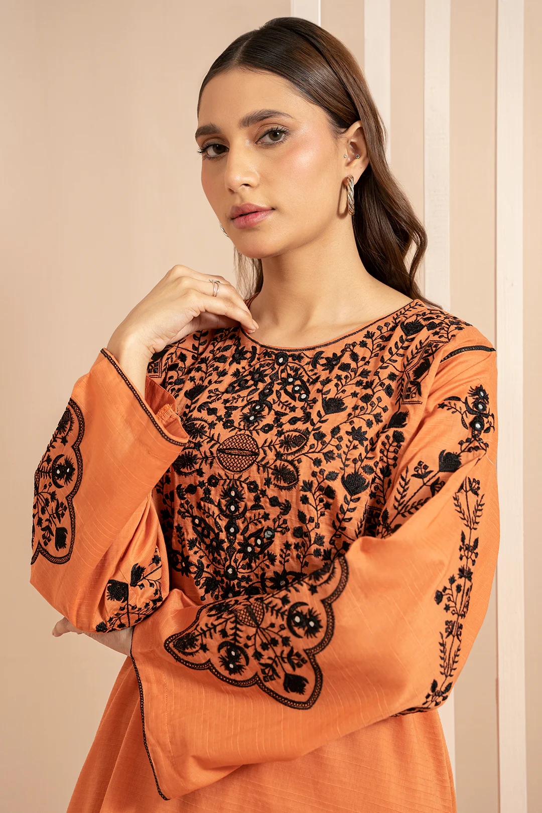 Embroidered Kurta Trouser - 2522 - Image 2
