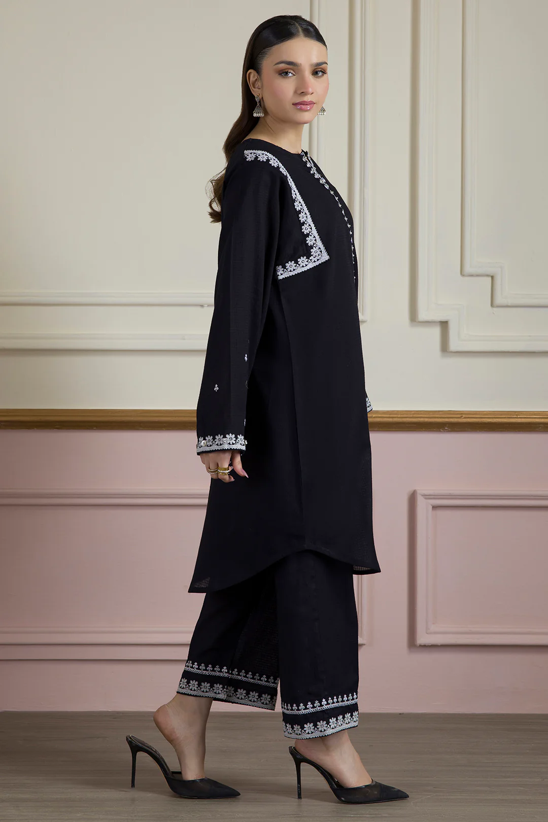 Embroidered Kurta Trouser - 2560 - Image 4