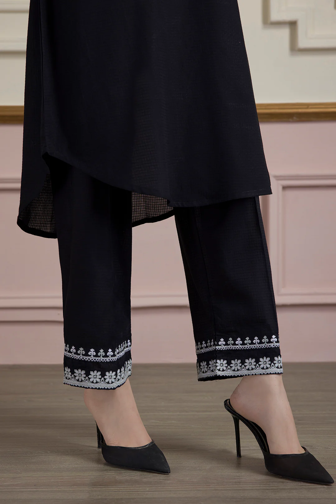 Embroidered Kurta Trouser - 2560 - Image 5