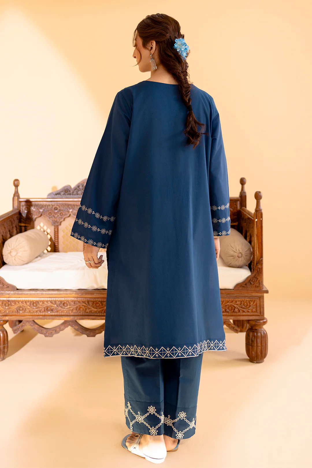 Embroidered Kurta Trouser - 2588 - Image 8