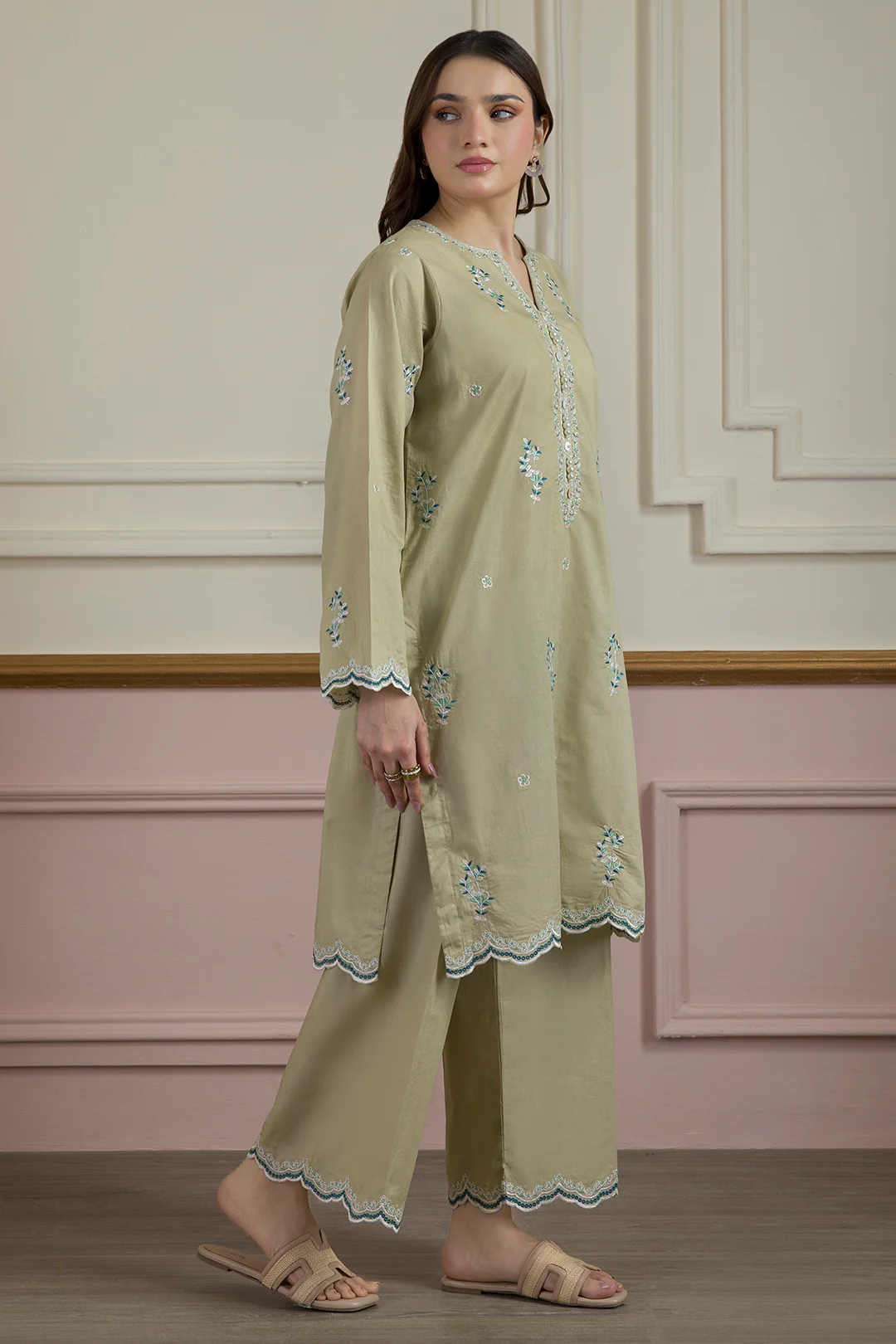 Embroidered Kurta Trouser - 2599 - Image 4