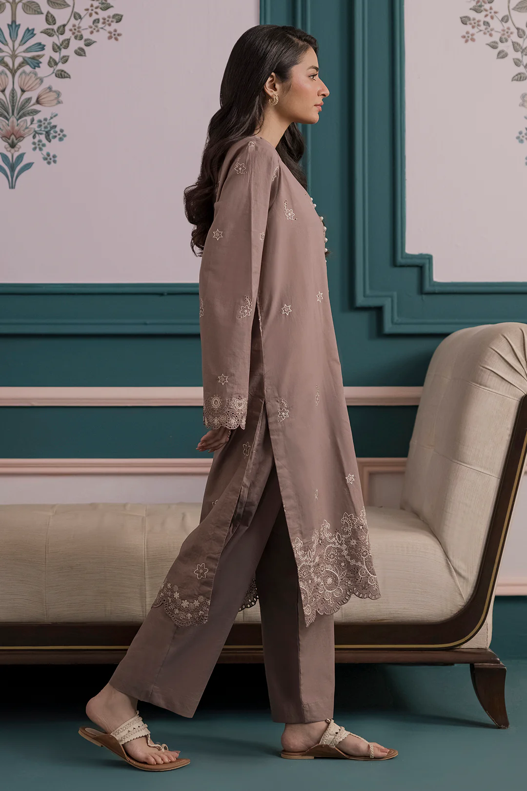 Embroidered Kurta Trouser - 2602 - Image 5