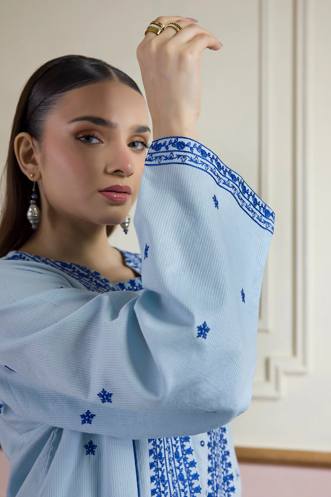 Embroidered Kurta Trouser - 2662 - Image 8