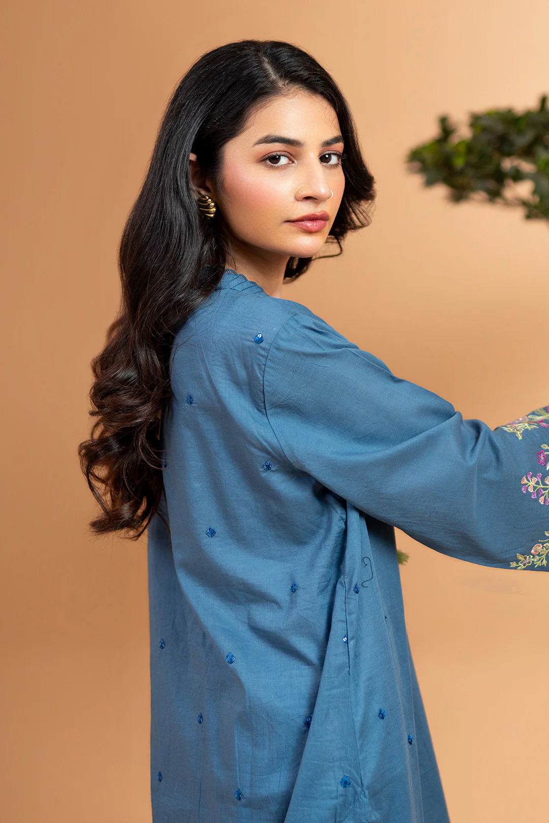 Embroidered Kurta Trouser - 2680 - Image 3