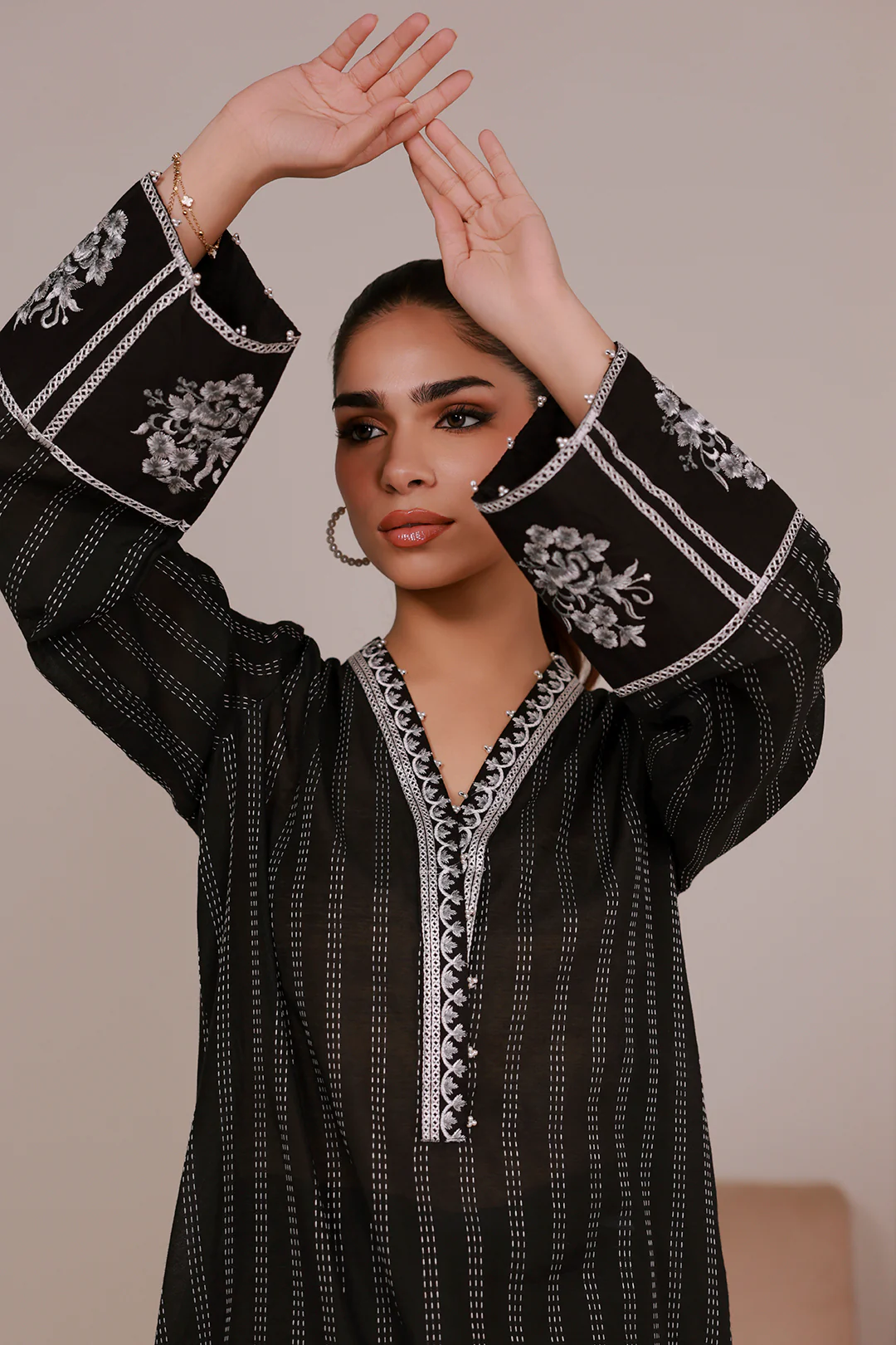 Embroidered Kurta Trouser - 2823 - Image 2