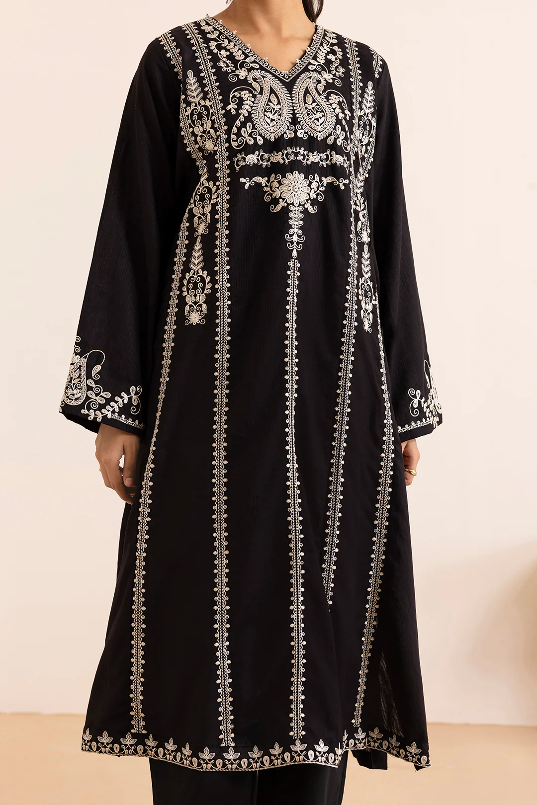 Embroidered Kurta Trouser - 2825 - Image 5