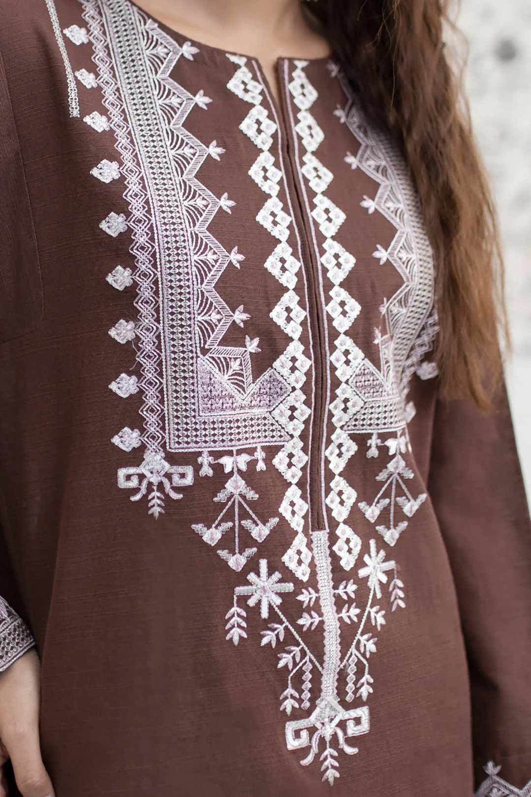 Embroidered Kurta Trouser - 1402 - Image 4