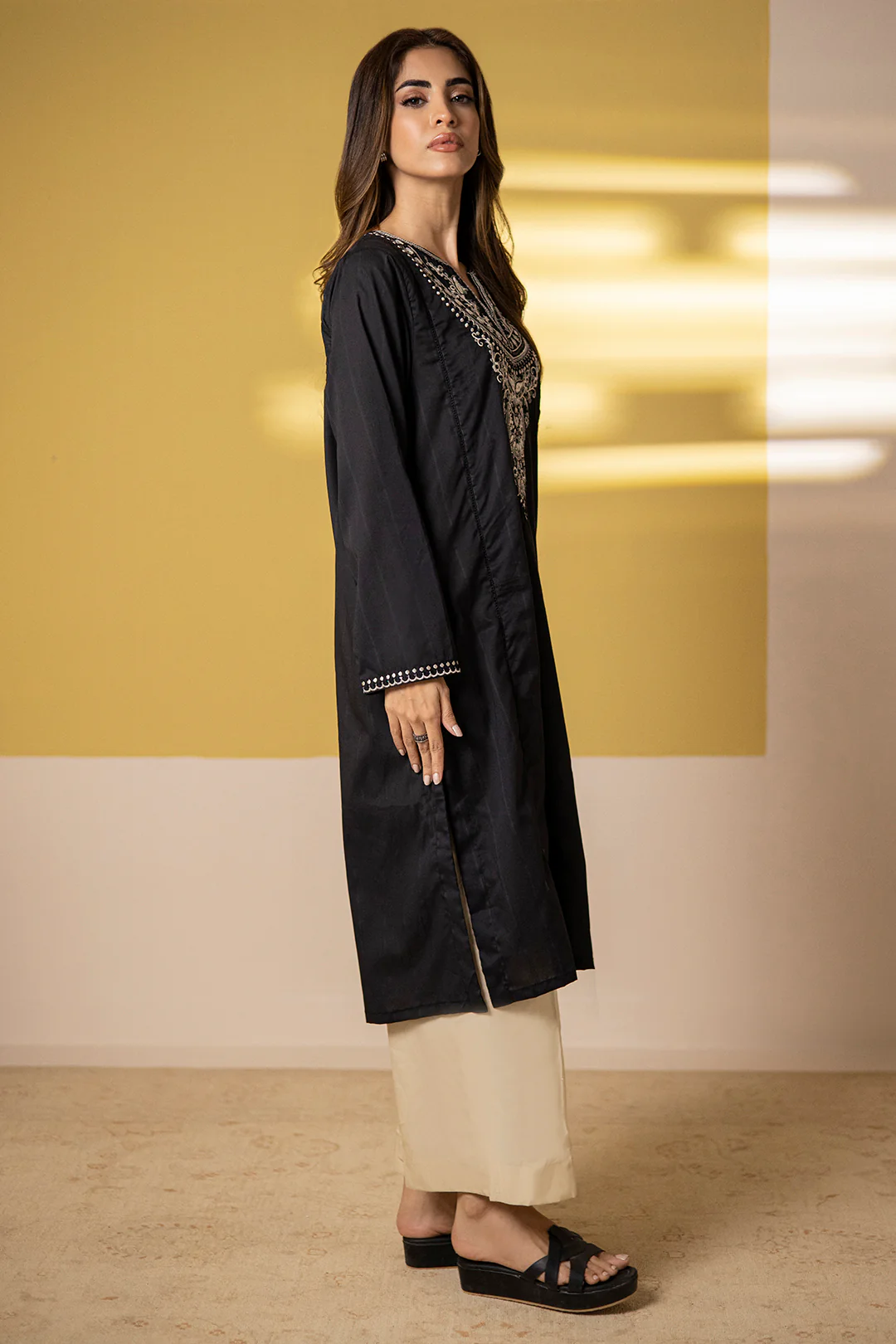 Embroidered Kurta - 2863 - Image 4