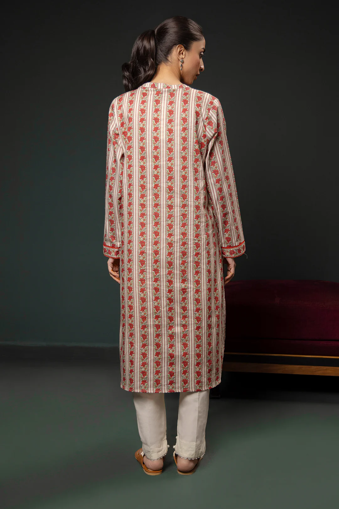 Embroidered Kurta - 2864 - Image 7