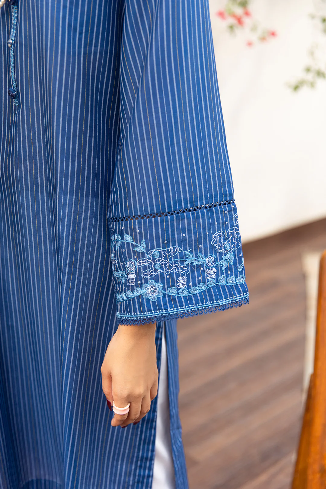 Embroidered Kurta - 1675 - Image 5