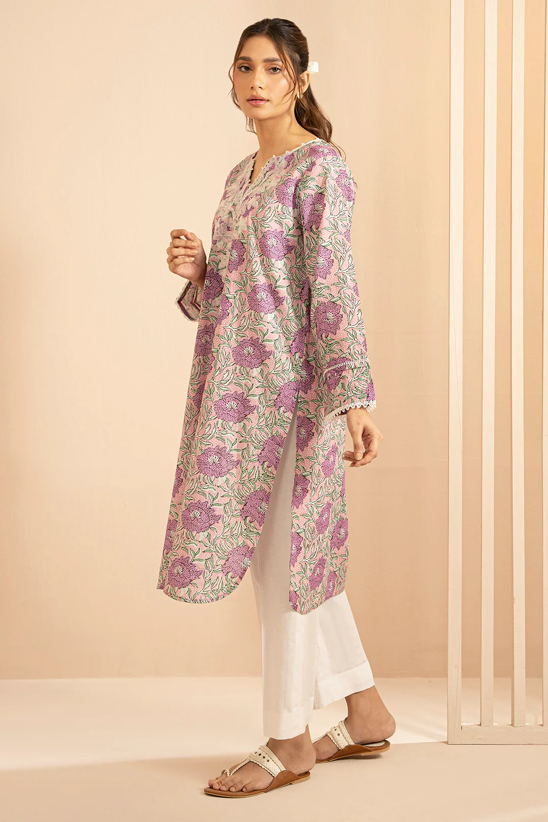 Embroidered Kurta - 1647 - Image 5
