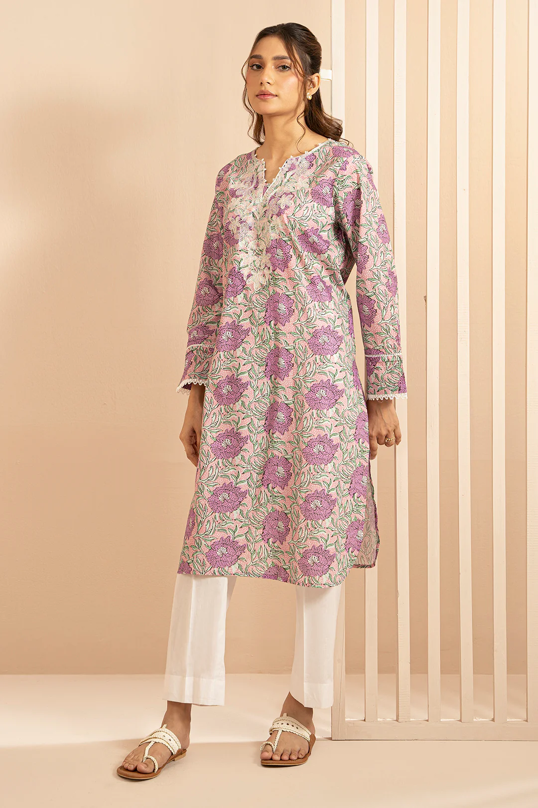 Embroidered Kurta - 1647 - Image 8