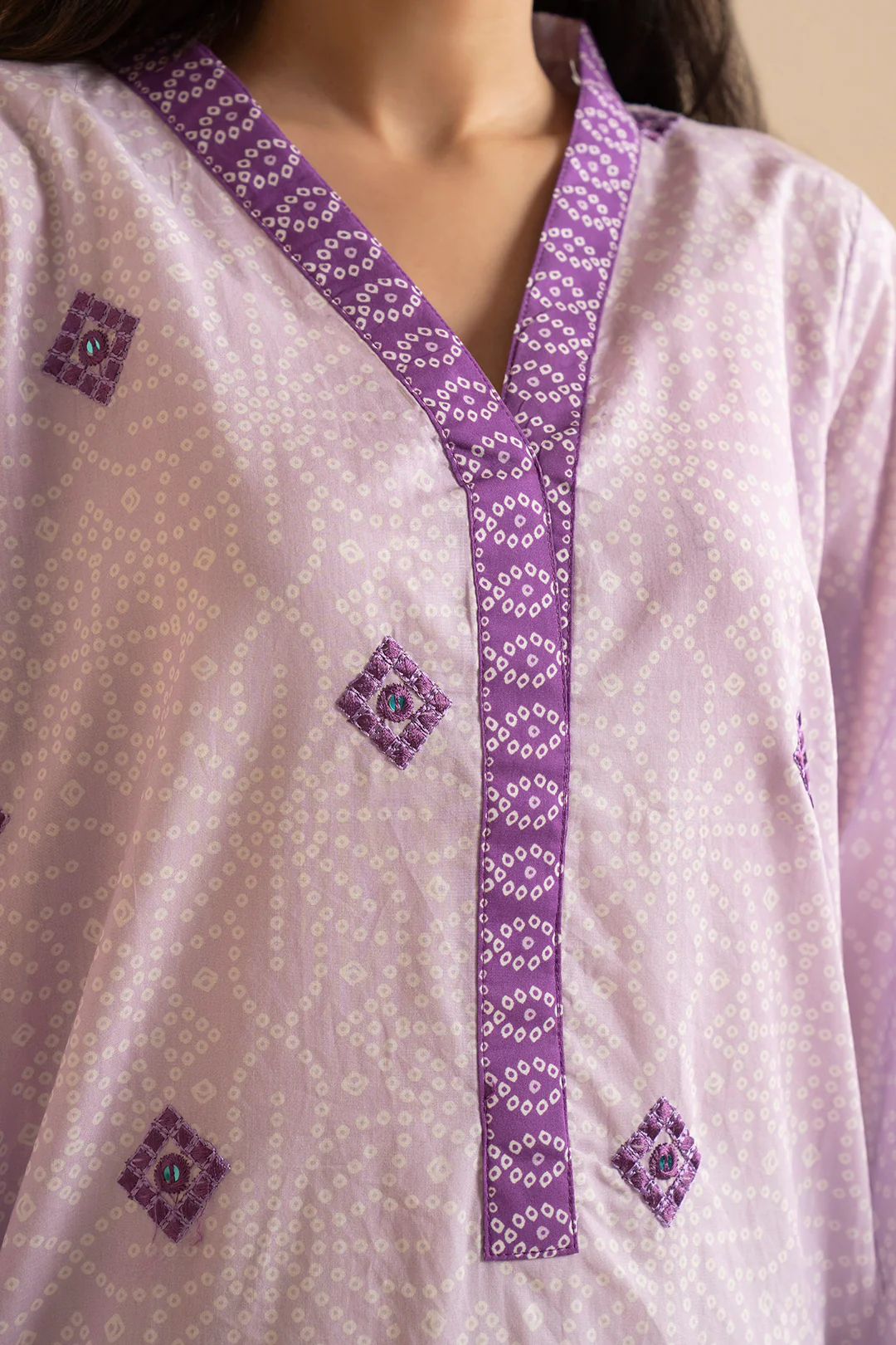 Embroidered Kurta - 1649 - Image 6
