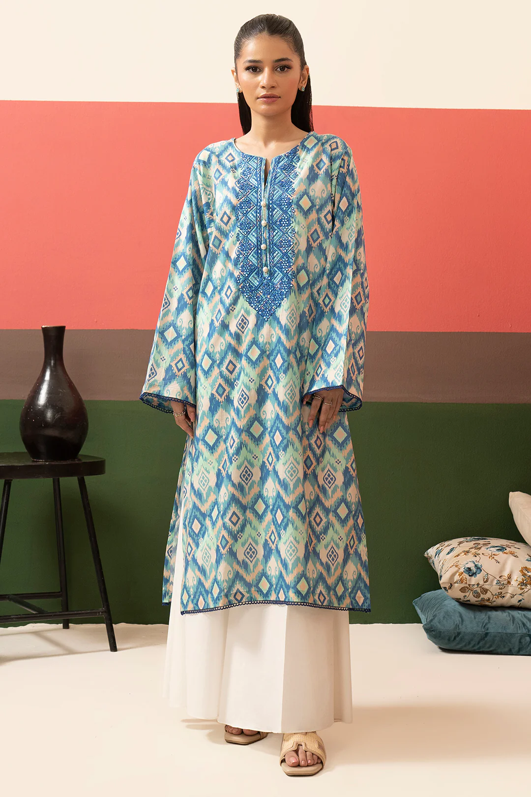 Embroidered Kurta - 1736 - Image 4
